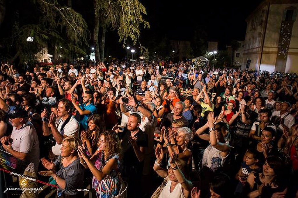 In... Canto d'Estate