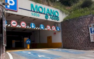 parcheggio mojano Assisi