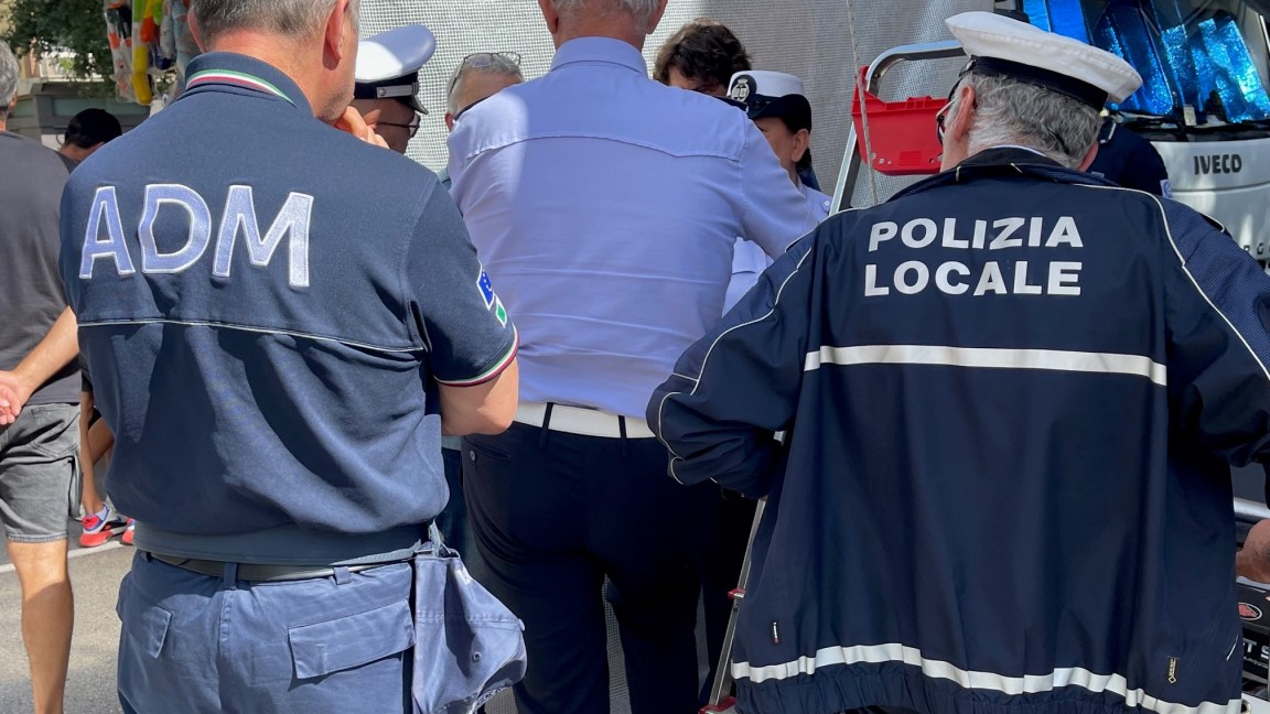 Alla Fiera di Loreto con armi soft air contraffatte