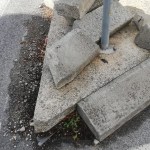 Via Adriatica cordolo rotto