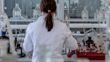 Liceo biomedico Mazzatinti Gubbio, laboratorio