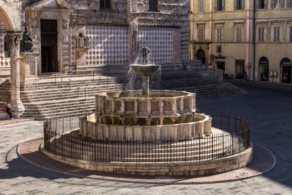 Fontana Maggiore Perugia, piazza IV Novembre