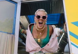 P!NK_ph EbruYildiz_b