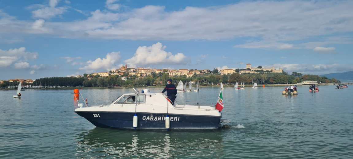 MOTOVEDETTA CC-261 carabinieri natante