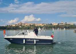 MOTOVEDETTA CC-261 carabinieri natante