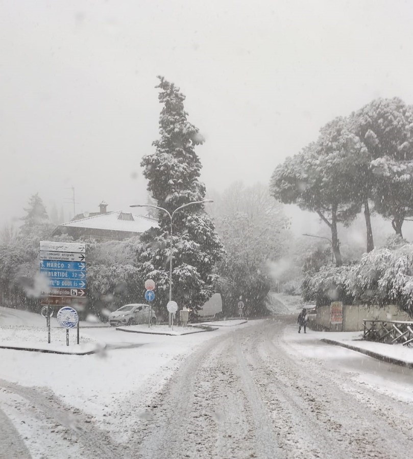 rotatoria santa lucia neve perugia