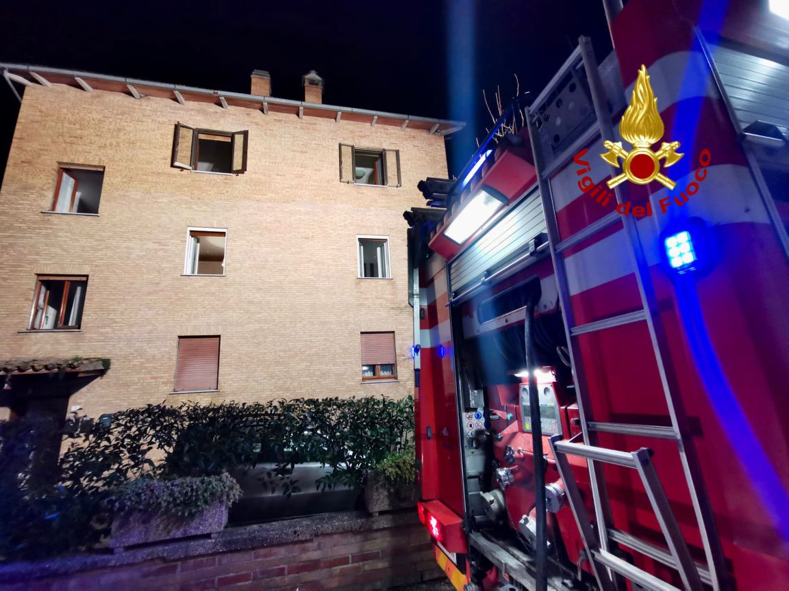 incendio a Gubbio palazzina