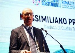 Il Sindaco Presciutti durante l'Assemblea Nazionale della rete dei Comuni Sostenibili