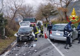 Incidente stradale a Gubbio scontro fra due automobili
