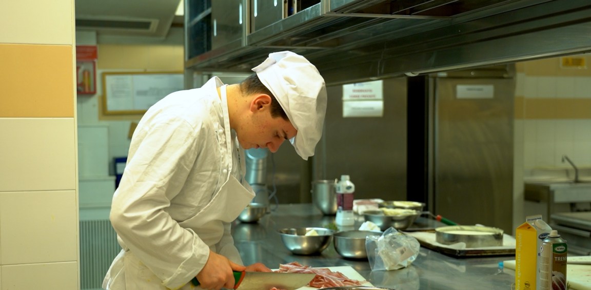Studenti corso ristorazione Scuola Bufalini 1