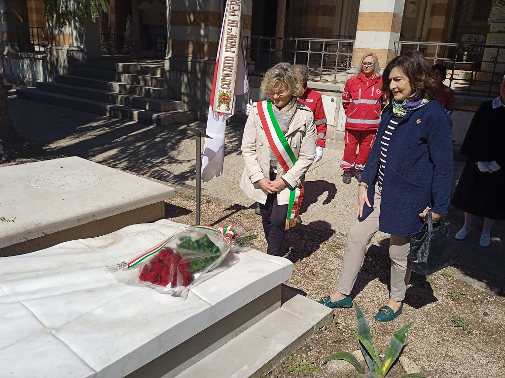 in onore di sorella Elettra Gonnelli