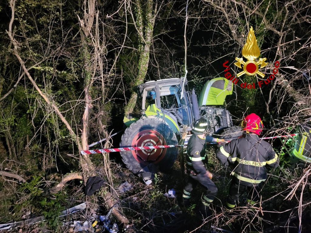 Trattore ribaltato Valfabbrica