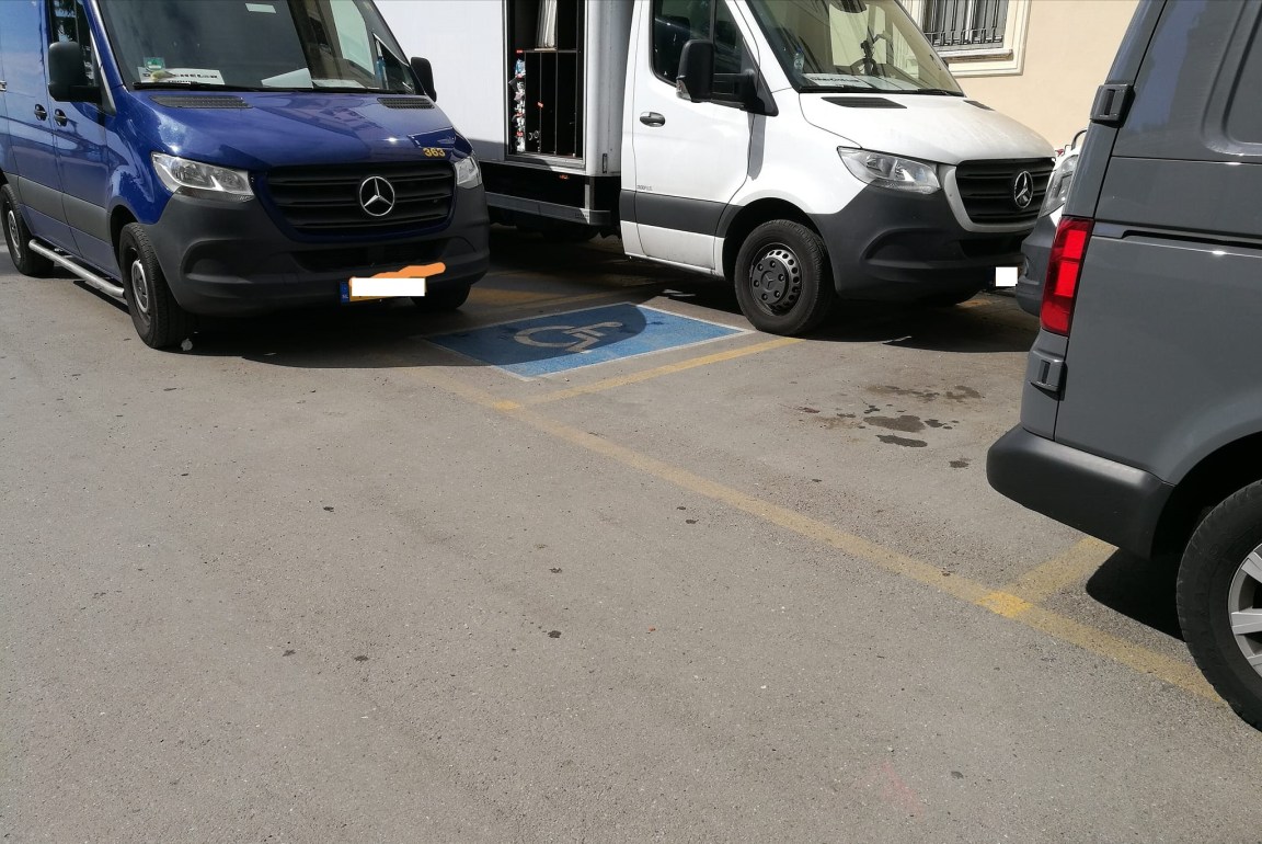 parcheggio disabili foto di Laura Santi