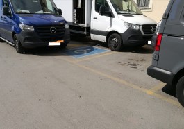 parcheggio disabili foto di Laura Santi