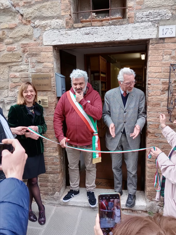 inaugurazione_nuova_sede_vivi_il_borgo