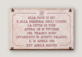 targa palazzo del Vignola