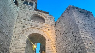 Arco etrusco