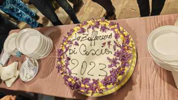 torta allo zafferano 2023