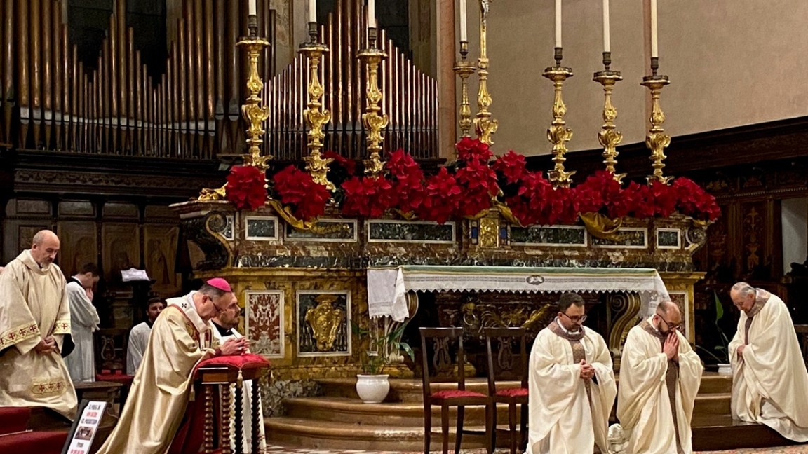 Celebrazione Notte di Natale 2023 in Cattedrale Perugia