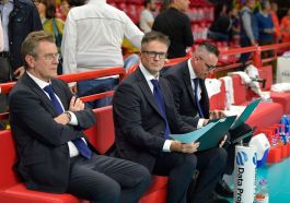 Angelo LORENZETTI, Massimiliano GIACCARDI, Andrea PIACENTINI durante Sir Susa Vim PERUGIA vs Farmitalia CATANIA, 1ª giornata girone di andata regular season Superlega Credem Banca - Campionato italiano di Pallavolo Maschile - Volley Volleyball presso PalaBarton Perugia IT, 22 ottobre 2023. [ID: 20231022/_MB53278] Foto: Michele Benda