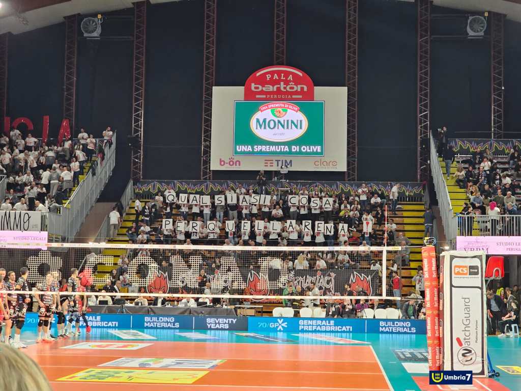 striscioni sirmaniaci gennaio 2024