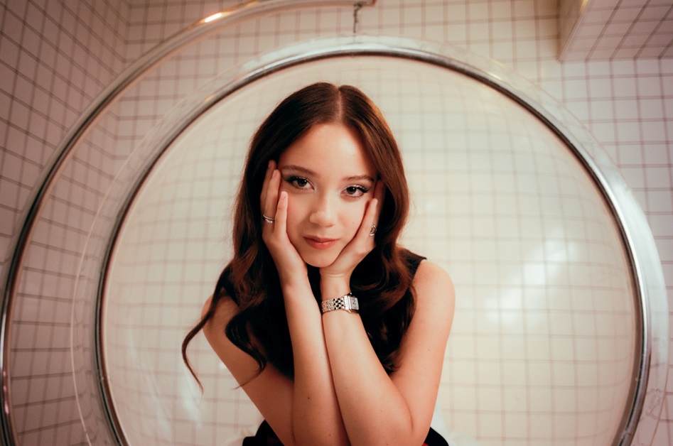 Laufey - Press Photos - Lead Press Photo (PC - Lauren Kim)