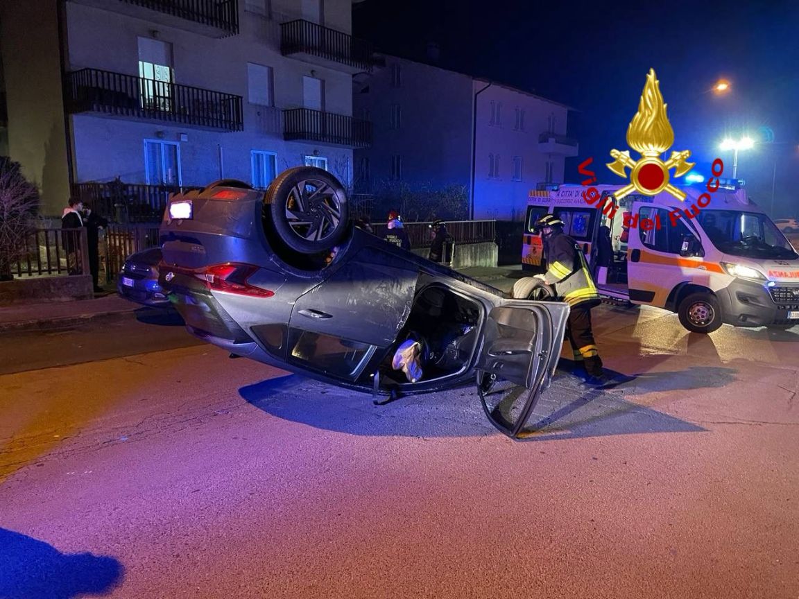 auto ribaltata Umbertide