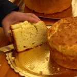 taglio torta di Pasqua