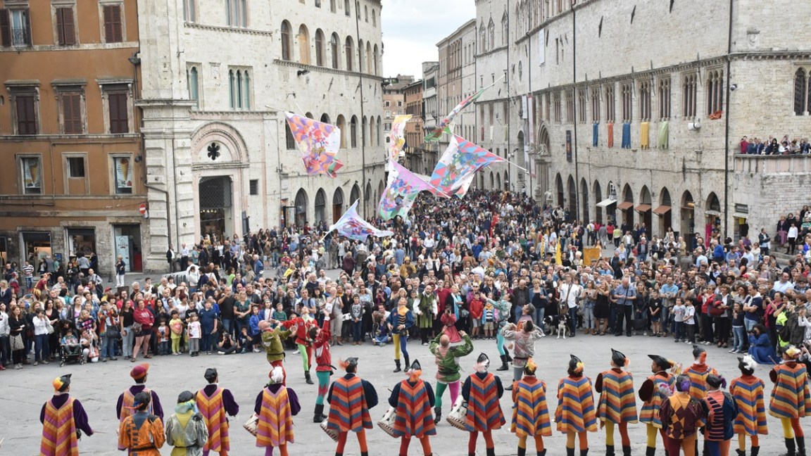 Perugia 1416 sbandieratori_Tracchegiani