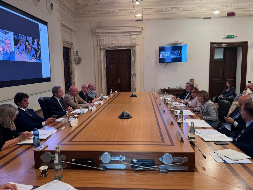 riunione Roma per questione lago