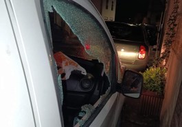 auto vetri rotti a Mugnano