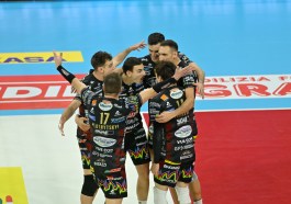 Sir Susa Vim PERUGIA vs Cucine Lube CIVITANOVA, 6ª giornata girone di andata regular season Superlega Credem Banca - Campionato italiano di Pallavolo Maschile - Volley Volleyball presso PalaBarton Perugia IT, 3 novembre 2024. Foto: Michele Benda [riferimento file: 2024-11-03/_MB61550]