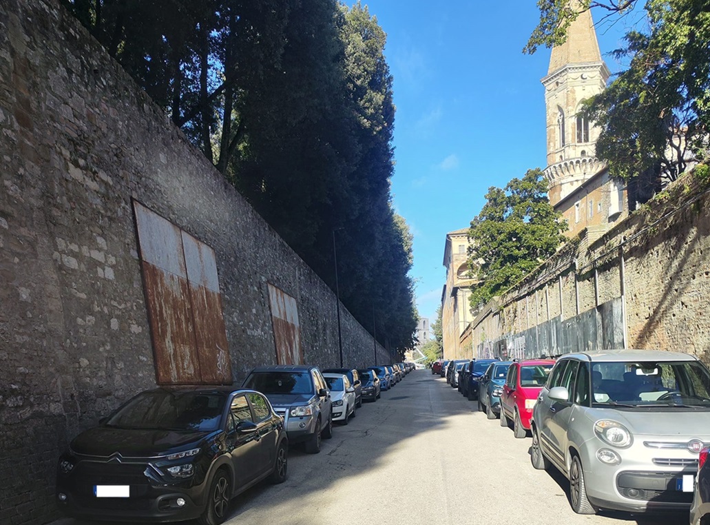 borgo XX Giugno sosta selvaggia_foto di Roberto Aglietti