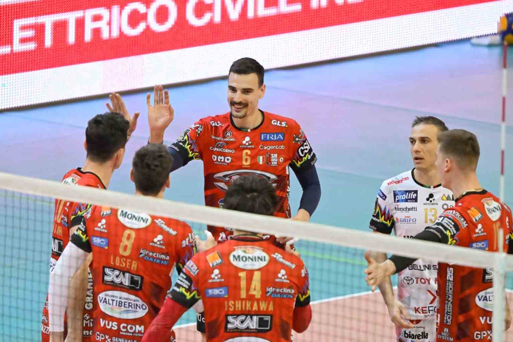 CISTERNA Volley vs Sir Susa Vim PERUGIA, 15ª giornata (4ª di ritorno) regular season Superlega Credem Banca - Campionato italiano di Pallavolo Maschile - Volley Volleyball presso Palazzetto dello Sport Cisterna di Latina IT, 5 gennaio 2025. Foto: [riferimento file: 2025-01-05/_MB66627]