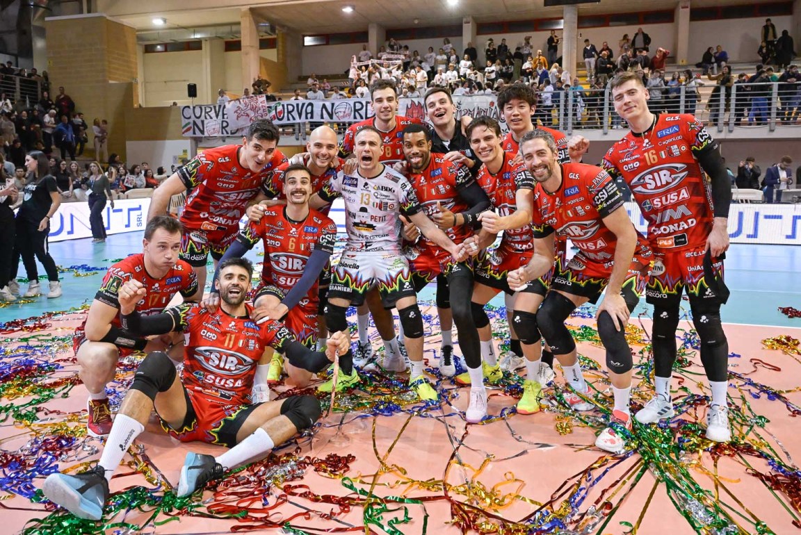 CISTERNA Volley vs Sir Susa Vim PERUGIA, 15ª giornata (4ª di ritorno) regular season Superlega Credem Banca - Campionato italiano di Pallavolo Maschile - Volley Volleyball presso Palazzetto dello Sport Cisterna di Latina IT, 5 gennaio 2025. Foto: [riferimento file: 2025-01-05/_MB67637]