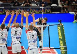 Kamil SEMENIUK durante Sir Susa Vim PERUGIA vs Yuasa Battery GROTTAZZOLINA, 8ª giornata girone di andata regular season Superlega Credem Banca - Campionato italiano di Pallavolo Maschile - Volley Volleyball presso PalaBarton Perugia IT, 16 novembre 2024. [ID: 20241116/0P5A0001] Foto: Oreste Testa