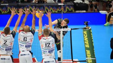 Kamil SEMENIUK durante Sir Susa Vim PERUGIA vs Yuasa Battery GROTTAZZOLINA, 8ª giornata girone di andata regular season Superlega Credem Banca - Campionato italiano di Pallavolo Maschile - Volley Volleyball presso PalaBarton Perugia IT, 16 novembre 2024. [ID: 20241116/0P5A0001] Foto: Oreste Testa