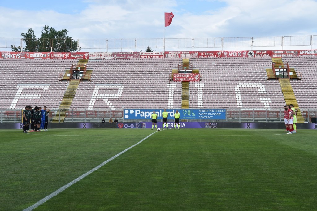 Perugia-Pontedera Il minuto di silenzio per Papa Francesco 7oz.-RIPRODUZIONE VIETATA