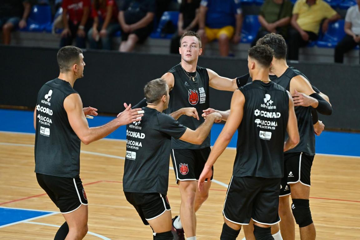 Cucine Lube CIVITANOVA vs Sir Susa Scai PERUGIA, amichevole | Superlega Credem Banca, Pallavolo Maschile, Volley, Men's Volleyball presso EurosuoleForum Civitanova Marche IT, 17 settembre 2025. [foto_ID: 20250917_MB65416] Foto: Michele Benda