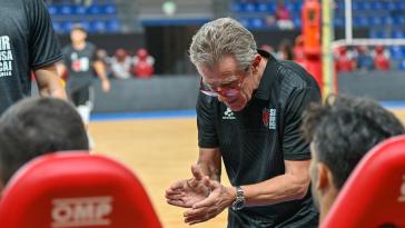 Angelo LORENZETTI durante Cucine Lube CIVITANOVA vs Sir Susa Scai PERUGIA, amichevole | Superlega Credem Banca, Pallavolo Maschile, Volley, Men's Volleyball presso EurosuoleForum Civitanova Marche IT, 17 settembre 2025. [foto_ID: 20250917_MB65732] Foto: Michele Benda