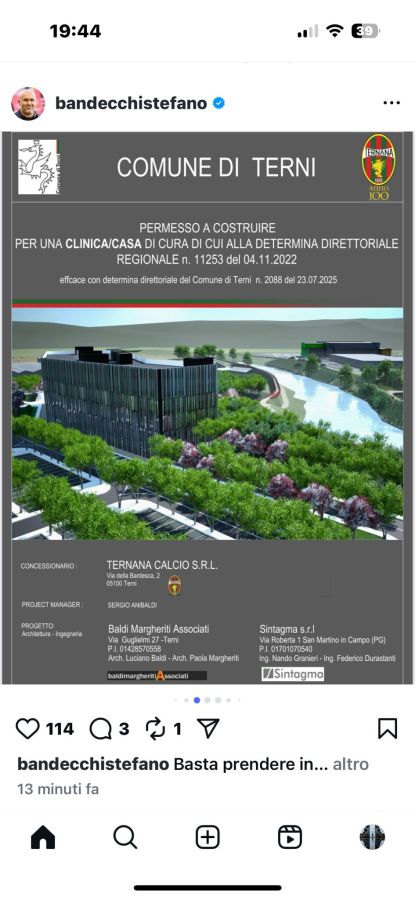 Progetto architettonico per la costruzione di una clinica a Terni, con dettagli sul permesso e informazioni sul progettista.