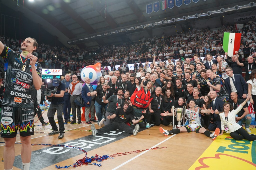 La festa scudetto della Sir (foto Tommaso Benedetti)