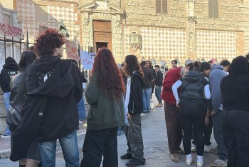 La manifestazione in piazza IV Novembre (foto Tommaso Benedetti)